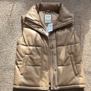 Abercrombie & Fitch Tan Puffer Vest
